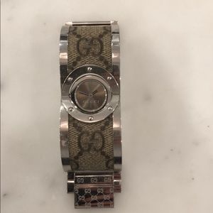 Gucci Swiss twirl watch